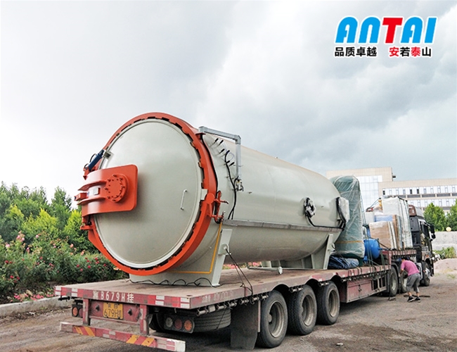 1700型號(hào)熱壓罐