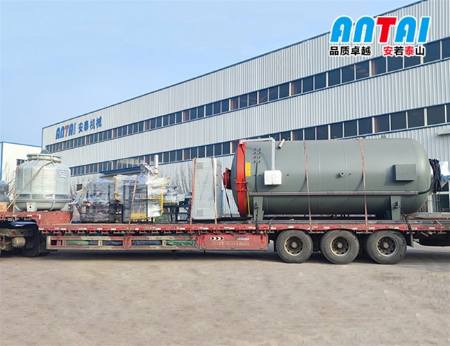 1500型號(hào)熱壓罐